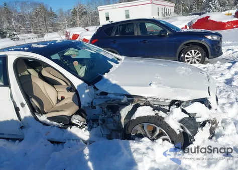 2017 Mercedes-Benz C 300 4Matic из США, поврежденный, VIN 55SWF4KB7HU219841